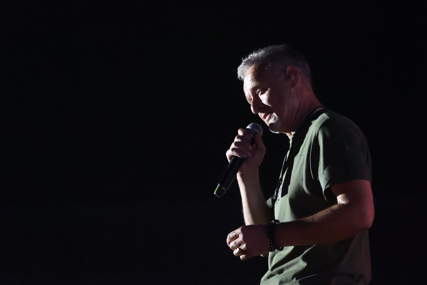 Thompson snimljen na Hvaru: U veselom društvu pjevali njegov domoljubni hit