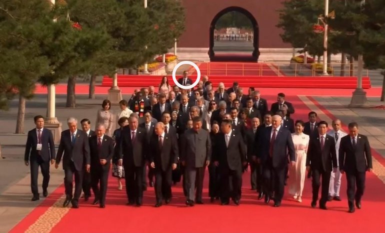 Vučića opet stavili na posebno mjesto za fotkanje u Pekingu: ‘Kao da šugu ima’