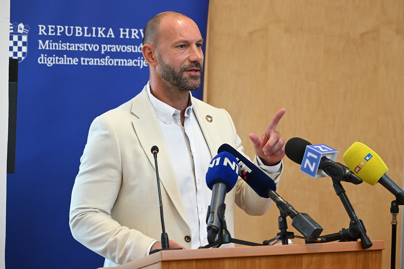 Hrvatima stiže nova aplikacija: Možete vidjeti što treba za vrtić ili kupnju nekretnine