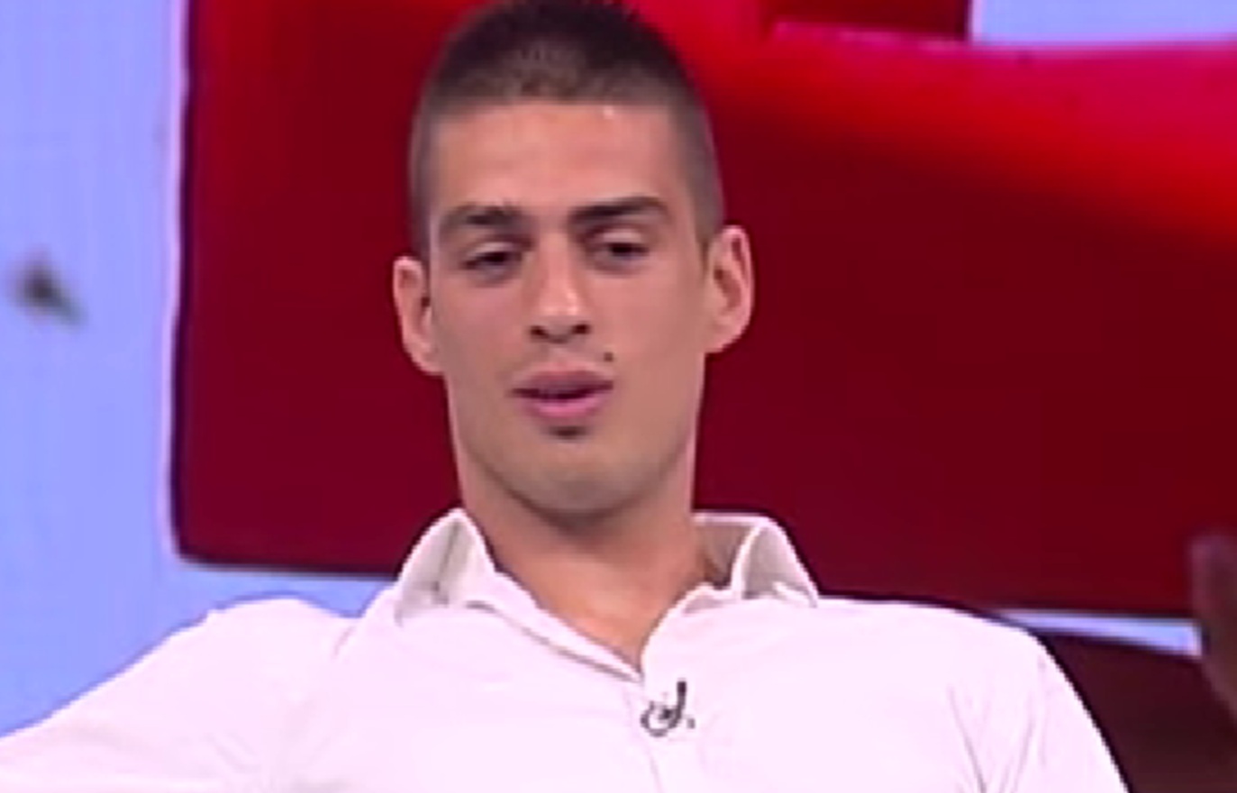Skandal trese Srbiju: ‘Poznate političare vezivao kao pse i vukao po podu’