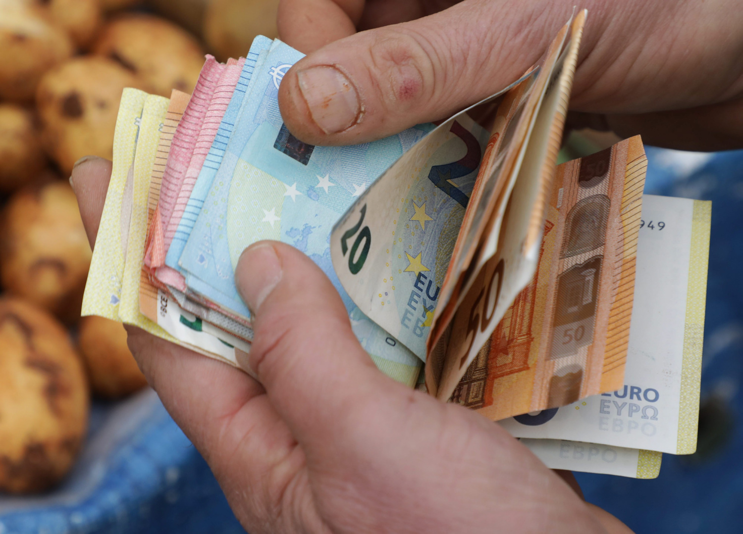 Brojni Hrvati će se radovati: Na račun im stiže novac, provjerite jeste li među njima