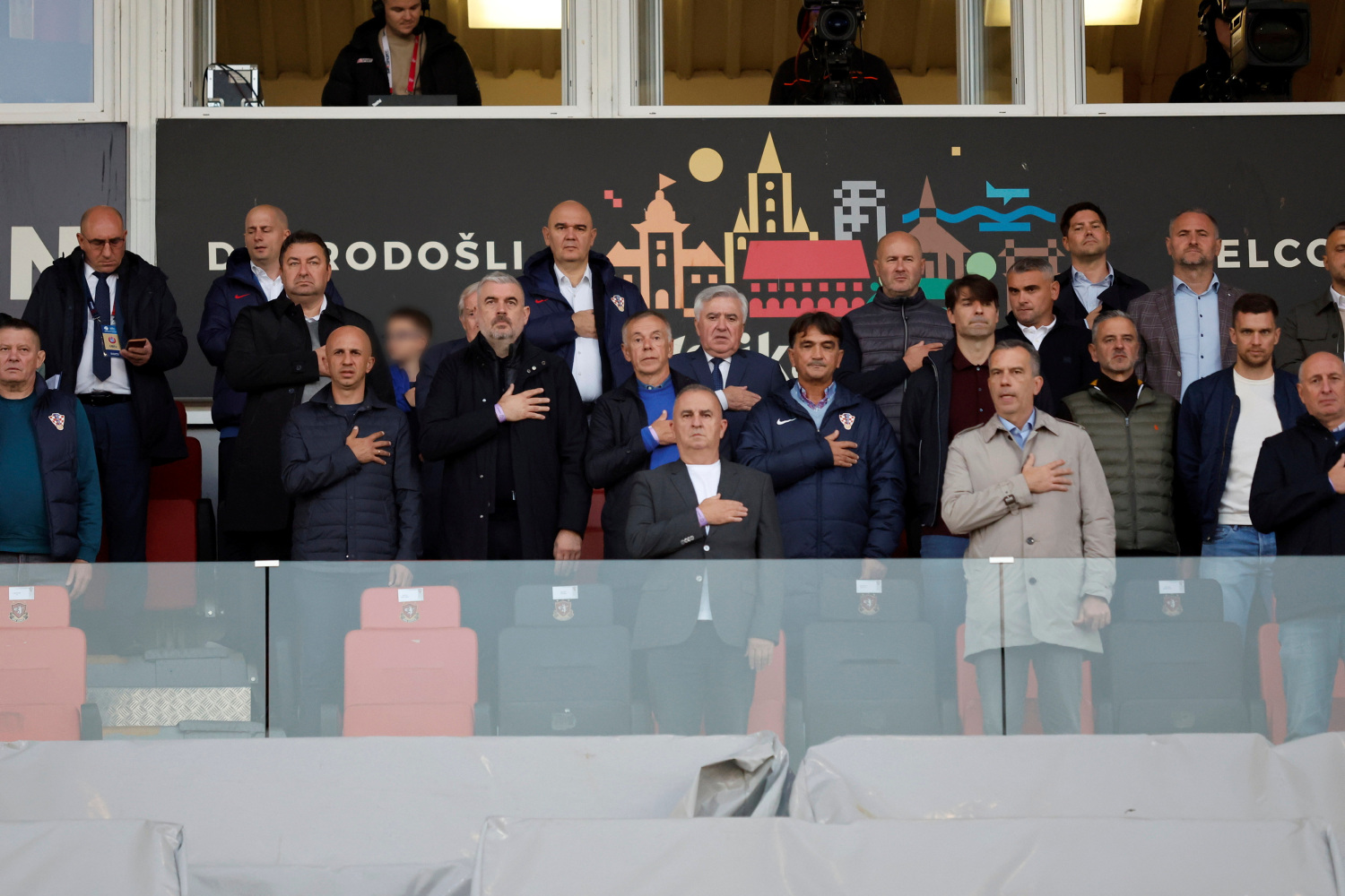 Zlatko Dalić podržao Olića i mlade Vatrene: Evo s kim je pratio utakmicu