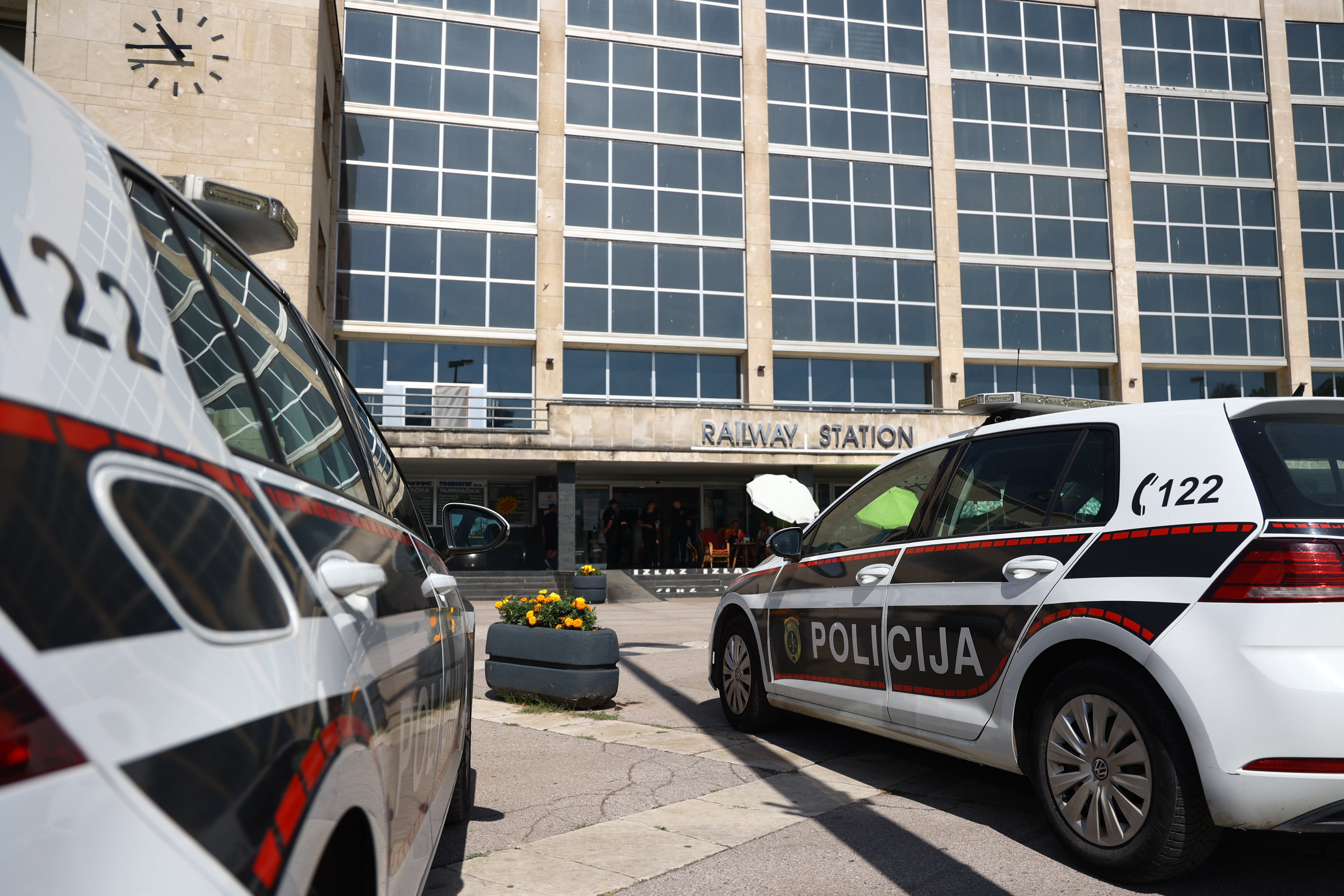 Nezamisliv zločin u susjedstvu, upetljani i Hrvati: Pronašli leševe