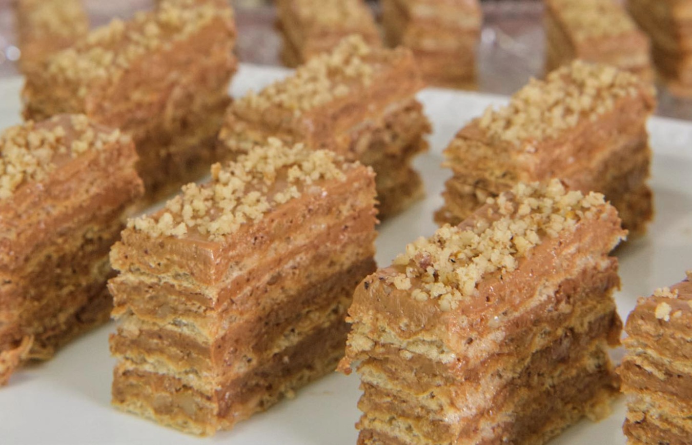 Kremaste Reform oblatne tope se u ustima: Pune čokoladne kreme, a prave se u trenu