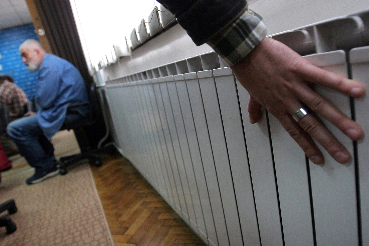 Postoje 3 jednostavna koraka da radijatori brže griju i vaš dom ostane topao u studenom