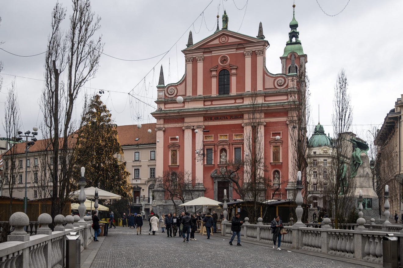 Hrvati sanjaju obaveznu božićnicu, a Slovenci zbog nje divljaju: ‘Ovo svijet još nije vidio’
