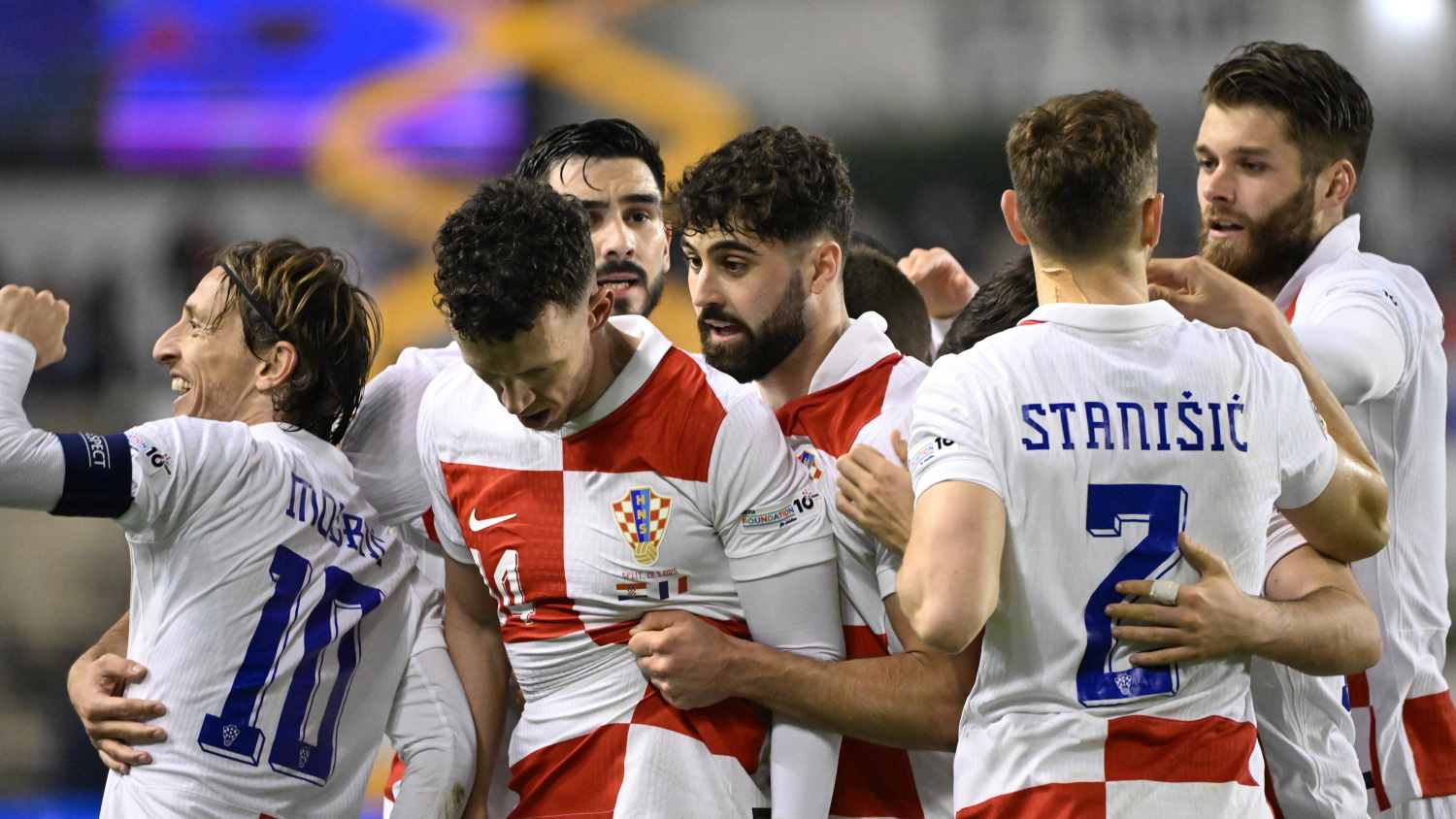 Pazite kako su Hrvati uništili spektakl s Vatrenima: UEFA istupila bez milosti