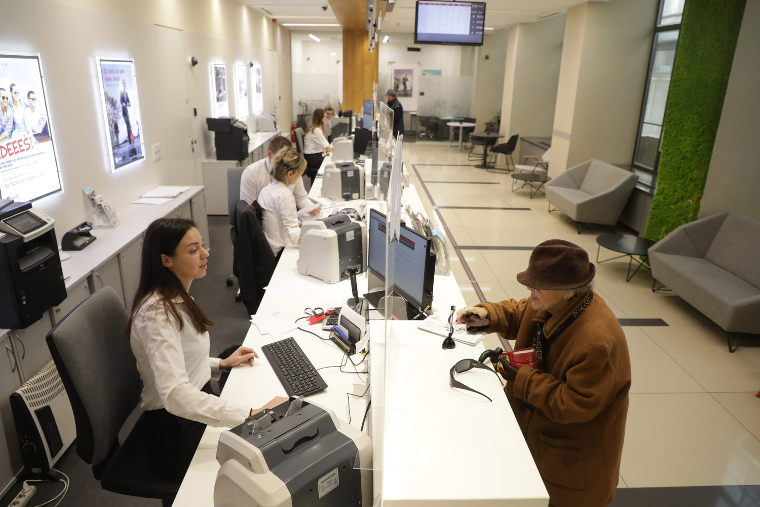 Više od 19 tisuća Hrvata na račun će sjesti 160 eura: Isplata počinje u utorak