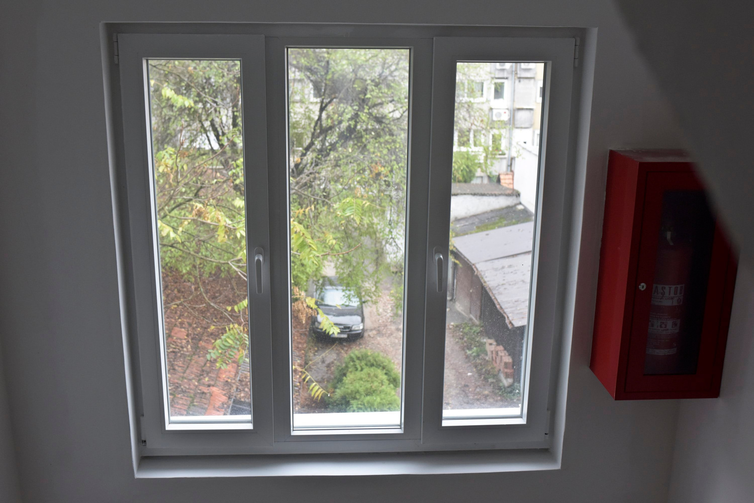 Pogledajte svoje prozore: Ako na njemu vidite ovu promjenu, čeka vas popravak od par tisuća eura