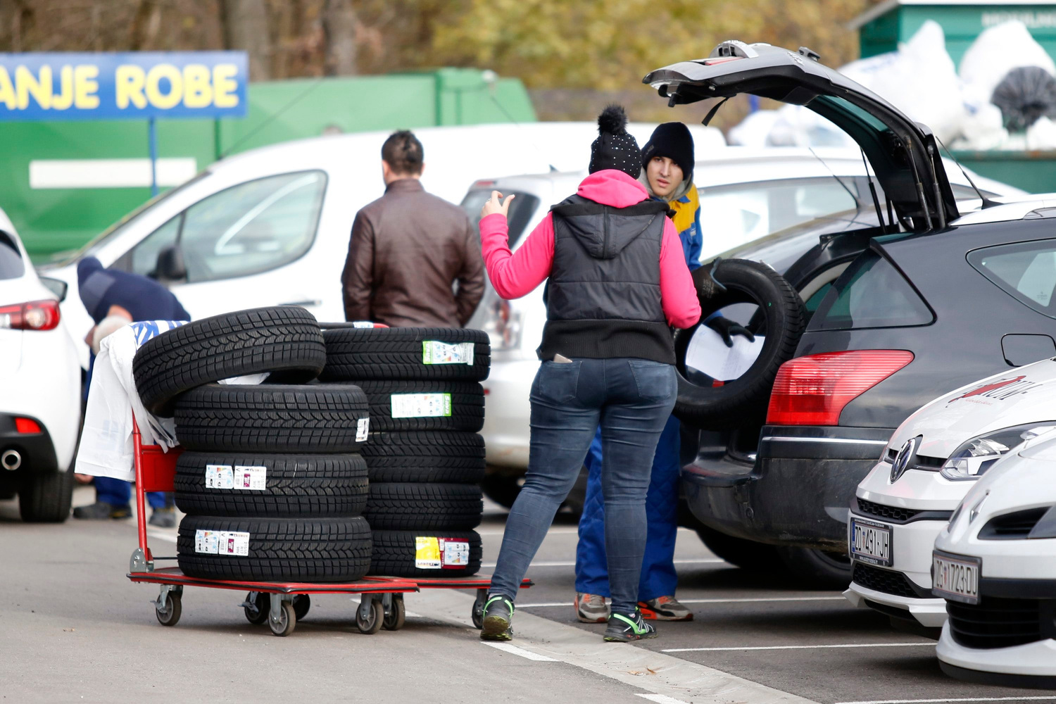 Javio se Hrvat koji vozi skup auto i ima jeftine gume: ‘Sad ću vam reći zašto’