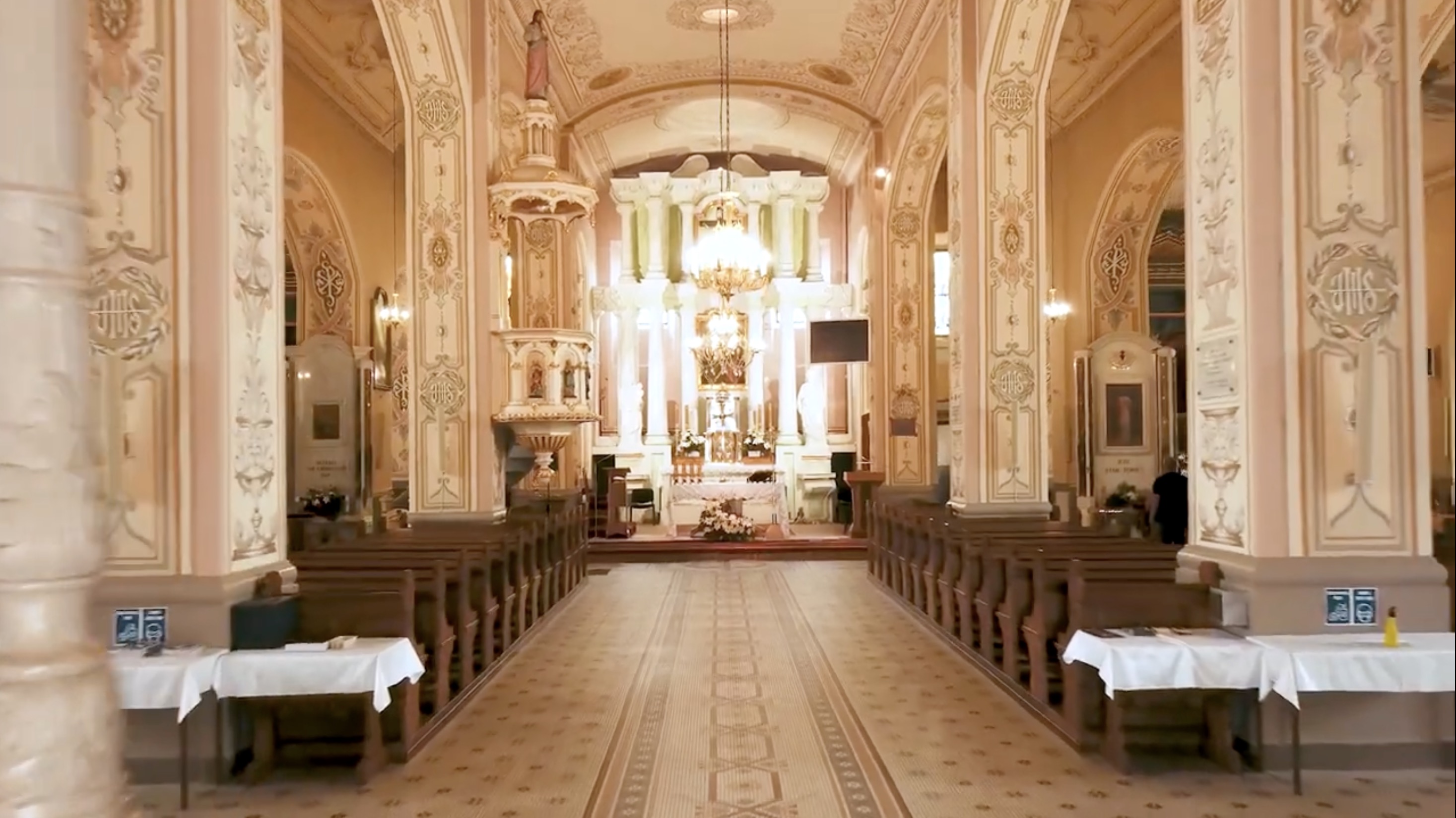 Ljudi ulaze bolesni, a, kažu, izlaze zdravi: Čudo iz crkve sv. Ante u Poljskoj uzdrmalo svijet