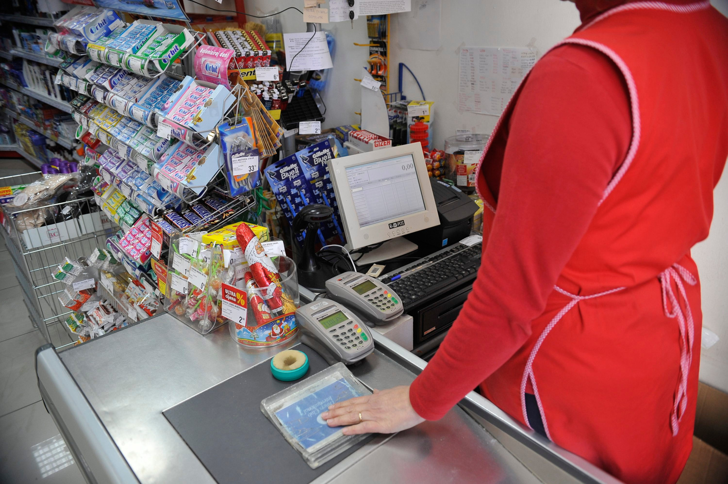Blagajnicama u Hrvatskoj će pasti mrak na oči kada vide koliko zarađuju kolegice iz Njemačke