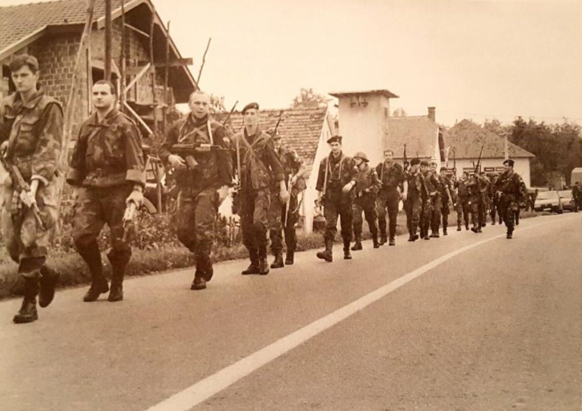 Branitelj na prvu crtu donio šunku, luk i jaja: ‘Četnici su bili odmah preko puta’