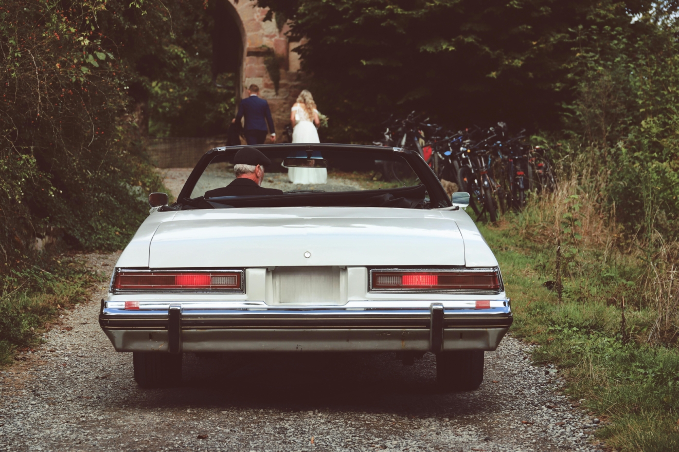 Hit s parkinga, snimka iz svadbenog salona zaintrigirala Hrvate: ‘Lajk za sve koji su zumirali’