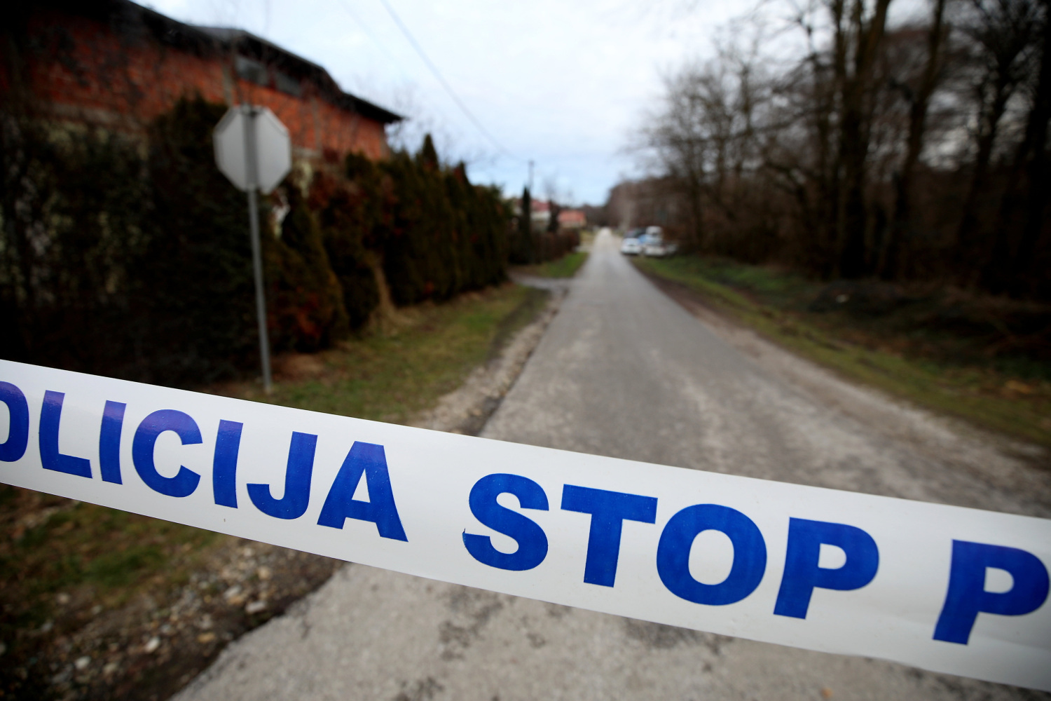 Cure jezivi detalji ubojstva kod Gline: Muškarac ubio 20 godinu mlađu nevjenčanu suprugu