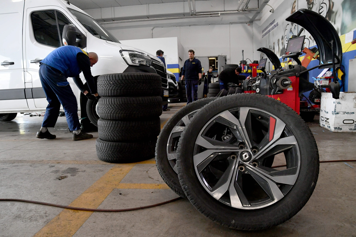 Hrvat otkrio gdje zamjenu seta felgi i guma plaća 40 €: ‘Ovdje ti 2 puta godišnje besplatno zamijene’